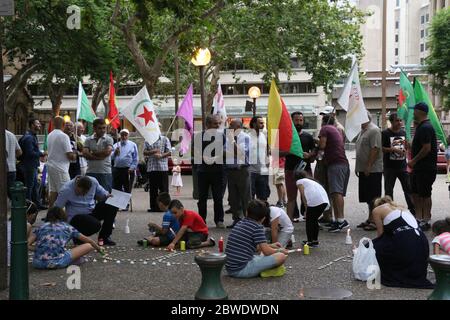 Kurdische Menschen halten vor dem Rathaus von Sydney eine Mahnwache mit Kerzenlicht ab, um Abdullah Ocalan zu unterstützen, der auf der Insel Imrali gefangen gehalten wird, den sie als einen ansehen Stockfoto