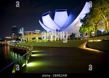 Singapore City, Singapur - 10. April 2019: ArtScience Museum in Marina Bay Stockfoto