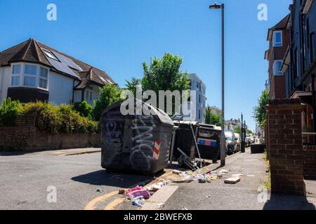 Abfall- und Abfallüberlauf in Brighton, Großbritannien Stockfoto