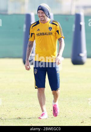 David Beckham hat Eis auf seine Leistengegend von einer Trainerin während einer Los Angeles Galaxy Trainingseinheit angewendet. David kamen die Söhne Romeo und Cruz, Carson, Kalifornien, hinzu.21. November 2012 Stockfoto