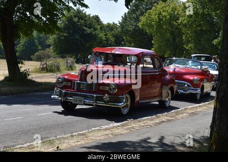 Ein klassisches rotes Oldtimer 1946-1947 Nash Stockfoto