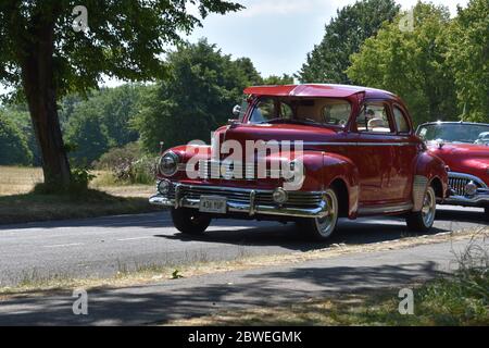 Ein klassisches rotes Oldtimer 1946-1947 Nash Stockfoto