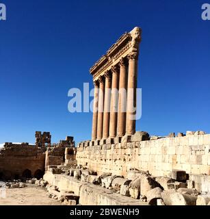 Baalbek, Libanon, die restlichen Säulen des Jupitertempels.(UNESCO Weltkulturerbe) Stockfoto