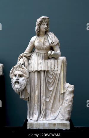 Melpomene, die Muse der Tragödie. Marmorskulptur in einer römischen Villa in Monte Calvo (2. Jahrhundert n. Chr.) gefunden. Carlsberg Glyptotek, Dänemark. Stockfoto