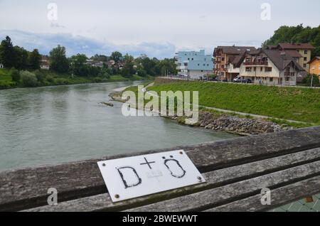 Grenzübergang zwischen Laufen und Oberndorf, Deutschland und Österreich, in Coronaviruszeit, Kontrolle, Grenzbrücke, 31.05.2020 Stockfoto