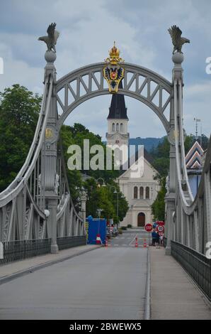 Grenzübergang zwischen Laufen und Oberndorf, Deutschland und Österreich, in Coronaviruszeit, Kontrolle, Grenzbrücke, 31.05.2020 Stockfoto