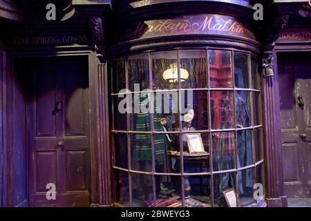 Innenaufnahmen in der Diagon Alley in der Harry Potter World Warner Bros Studio Tour Leavesden Watford, UK,Harry Potter, Studio Tour, Backstage, Objekte, Stockfoto
