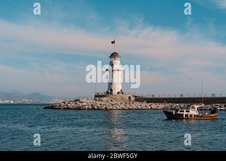 Gelidonya Meer Draufsicht auf Leuchtturm am Kap im Mittelmeer, Shooting, Antalya Provinz in der Türkei. Stockfoto