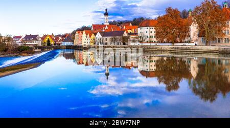 Reisen Sie in Bayern. Deutschland. Landsberg am Lech - wunderschöne Altstadt über dem Lech Stockfoto