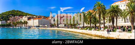 Reise- und Kreuzfahrtziel der Adriaküste, Kroatien. Promenade in der Innenstadt von Split Stadt. September 2019 Stockfoto