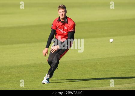 CHESTER LE STREET, ENGLAND - Keaton Jennings von Durham im Feld während des Nat West T20 Blast North Division Spiels zwischen Durham und Northamptonshire im Emirates Riverside, Chester le Street am Freitag, 24. Juli 2014. Stockfoto