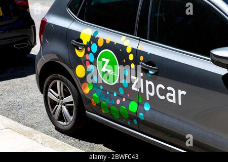 Nahaufnahme eines Zipcar-Mietwagens im Rahmen eines Car-Sharing-Programms, East London, Großbritannien Stockfoto