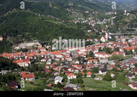 Stadt von Krapina Panoramablick, Region Zagorje, Kroatien Stockfoto