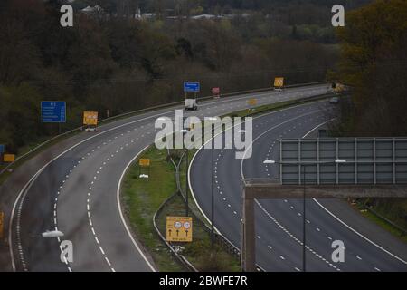 Devon - Lockdown beginnt- Coronavirus führt zu leeren Autobahnen während der Maifeiertage Stockfoto