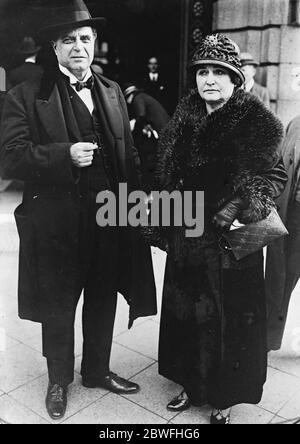 Berühmter Komponist auf Urlaub Pietro Mascagni , der italienische Komponist, im Urlaub mit seiner Frau in Berlin, Deutschland 10 September 1924 Stockfoto