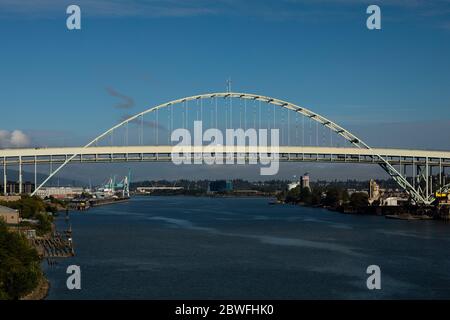 Fremont Bridge over Willamette River, Portland, Oregon, USA Stockfoto