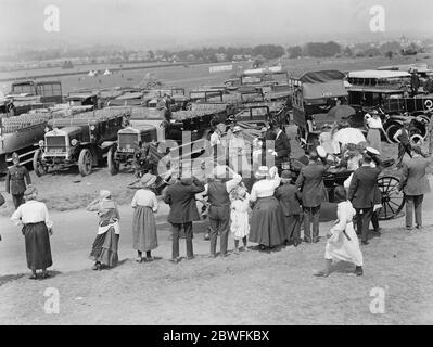 Derby Day die königliche Partei Ankunft auf dem Kurs 31 Mai 1922 Stockfoto