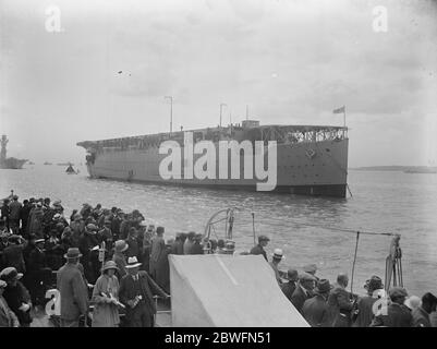 Marine-Bewertung bei Spithead . HMS Argus, der berühmte Wasserflugzeugträger. 25. Juli 1924 Stockfoto