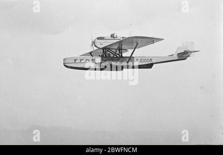 Neue Wasserflugzeuge ein regelmäßiger Wasserflugdienst ist zwischen Rom, Genua und Barcelona zu unterhalten. Das verwendete Hydroplane ist eine Dornier Wall 21 May 1925 Stockfoto