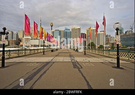 Sydney Pyrmont Bridge an einem bewölkten Tag Stockfoto