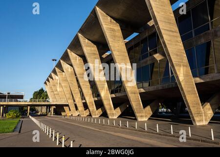 Schöne Aussicht auf moderne Architektur Gebäude des Museu de arte Moderna (MAM - Museum of Modern Art) in der Innenstadt von Rio de Janeiro, Brasilien Stockfoto