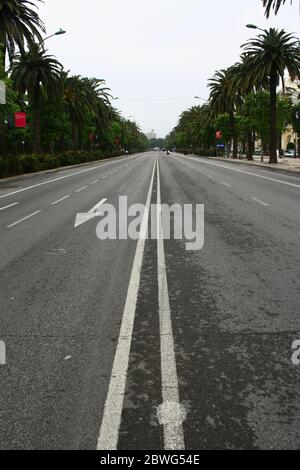 Paseo del Parque ohne Verkehr wegen der Osterprozessionen. Málaga, Andalusien, Spanien. Stockfoto