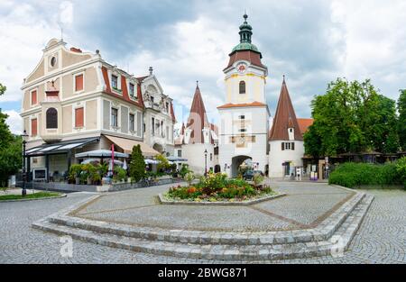 Wahrzeichen Krems Steinertor. Kleine Stadt an der Donau in Niederösterreich Stockfoto