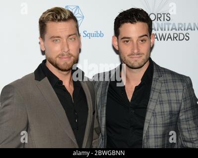 11. Juli 2017: Lance Bass und Michael Turchin nimmt an der 3. Jährlichen Sports Humanitarian of the Year Awards bei LA LIVEâ €™S die Novo in Los Angeles am 11. Juli 2017. (Bild: © Billy Bennight/ZUMA Wire) Stockfoto