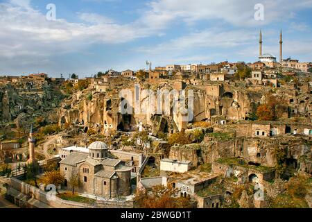 Altstadt von Guzelyurt in Kappadokien, Türkei Stockfoto