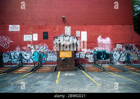 Geschlossener Parkplatz in Tribeca in New York am Sonntag, den 24. Mai 2020 während der Covid-19-Pandemie. (© Richard B. Levine) Stockfoto