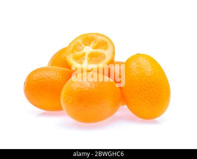 Kumquat, kumquat Obst auf weißem Hintergrund Stockfoto