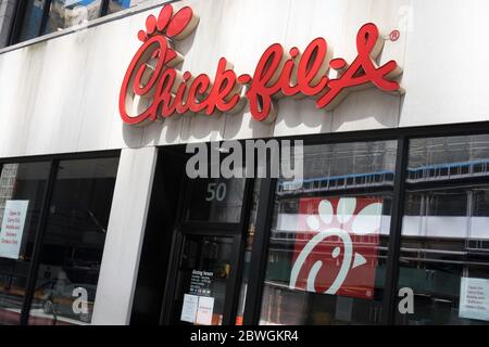 Chick-fil-A Fassade, E. 42nd Street, NYC, USA Stockfoto