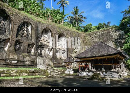 Hindu-Tempel Pura Gunung Kawi bekannt für seine Schreine aus einer Klippe geschnitzt, Bali, Indonesien Stockfoto