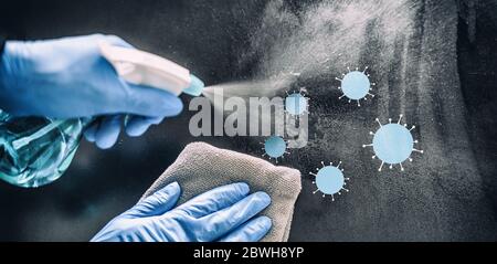 Reinigung Home Table Desinfektion Spray Sprühen auf die Oberfläche zu desinfizieren COVID-19 Prävention Desinfektion von Aerosoltröpfchen. Coronavirus-Desinfektion Schutz. Panorama-Banner. Stockfoto