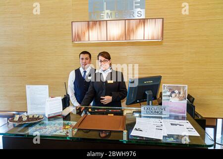 Mexiko-Stadt, Mexiko, Mexiko, Paseo de la Reforma, Marriott Reforma, Hotel, amerikanische Hotelkette, Gastfreundschaft, Unterkunft, Executive Lounge, Hispanic Ethnic man Me Stockfoto