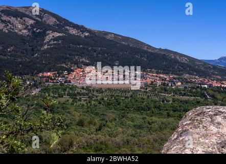 Real Monasterio de San Lorenzo de El Escorial visto desde la silla de Felipe II. Madrid. España Stockfoto