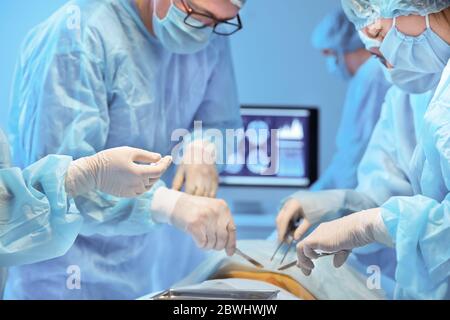 Betrieb von Patienten in modernen Krankenhaus Stockfoto