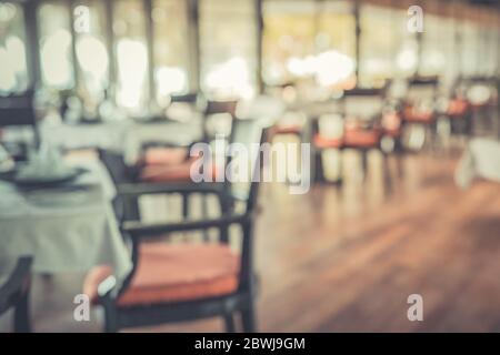 Defokussiertes Bild Des Beleuchteten Restaurants Stockfoto