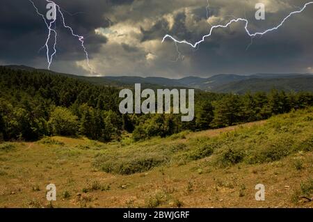 Der Camino de Santiago, der durch Navarra, Spanien, führt Stockfoto