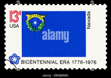 VEREINIGTE STAATEN VON AMERIKA - UM 1976: Eine Briefmarke, die in den USA gedruckt wurde und Nevada gewidmet ist, um 1976. Stockfoto