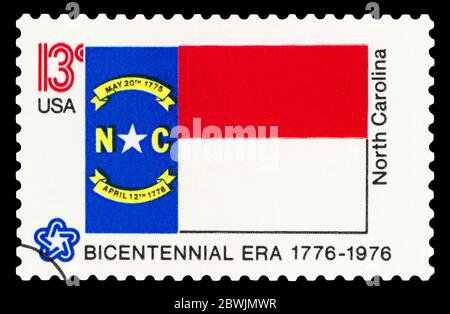 VEREINIGTE STAATEN VON AMERIKA - UM 1976: Eine Briefmarke, die in den USA gedruckt wurde und North Carolina gewidmet ist, um 1976. Stockfoto