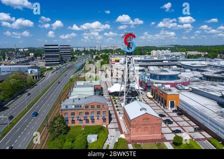 KATOWICE, POLEN - 01. JUNI 2020: Luftaufnahme des Einkaufszentrums 'Silesia City Center' in Katowice, Oberschlesien. Polen. Stockfoto