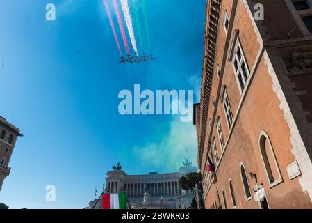 Rom, Italien. Juni 2020. Piazza Venezia Platz während Tag der Republik in Rom (Foto: Claudia Rolando/Pacific Press) Quelle: Pacific Press Agency/Alamy Live News Stockfoto
