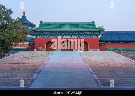 PEKING, CHINA - NOVEMBER 20: Dies ist ein Abendblick auf die Architektur des Himmelstempels, ein beliebtes Touristenziel am 20. November 2019 Stockfoto