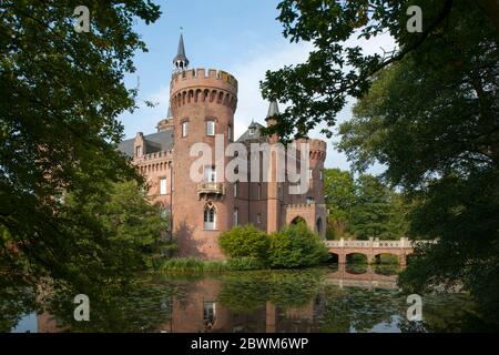 Deutschland, Nordrhein-Westfalen, Kreis Kleve, Bedburg-Hau, Schloss Moyland, Ansicht von Süden Stockfoto