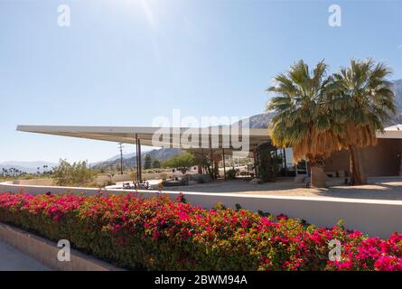 Palm Springs Visitors Center in einer alten Tankstelle CA Stockfoto