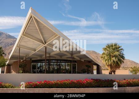 Palm Springs Visitors Center in einer alten Tankstelle CA Stockfoto