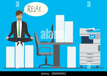 Geschäftsmann sitzt auf einem Stapel Papier in einer Lotushaltung und meditieren während entspannen, modernes Büro mit Kopierer und Computer, flache Vektor illustrr Stock Vektor