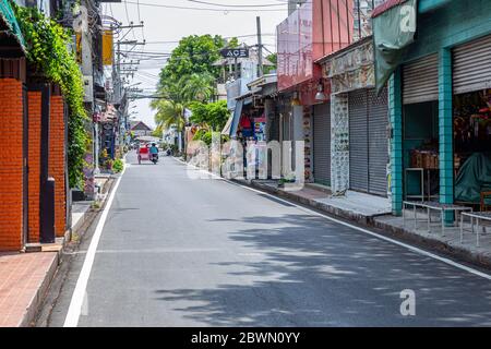 Ruhiges Hotel und Geschäftsbetrieb geschlossen und kein Tourist in Hua hin, Auswirkungen der Coronavirus (COVID-19) Pandemie und Land gesperrt, die einst die meisten po Stockfoto