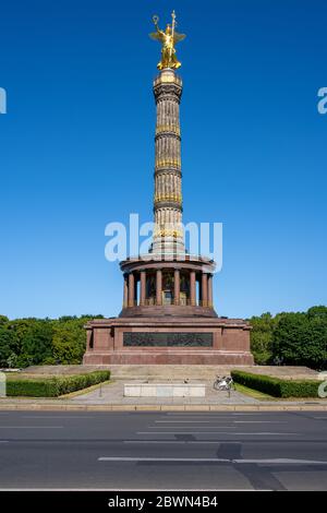 Die Siegessäule im Tiergarten in Berlin Stockfoto